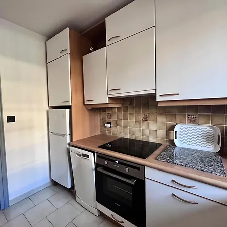 Apartment La Veinardiere - Maeva - Avec Terrasse 3 Pieces 5 Personnes - Budget Mae-4503 Sanary-sur-Mer