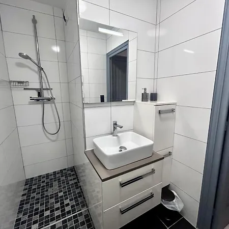 La Veinardiere - Maeva - Avec Terrasse 3 Pieces 5 Personnes - Budget Mae-4503 * Sanary-sur-Mer